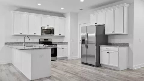 Kitchen - 348 Pearson Rd, Easley, SC 29642 photo 5 of 8