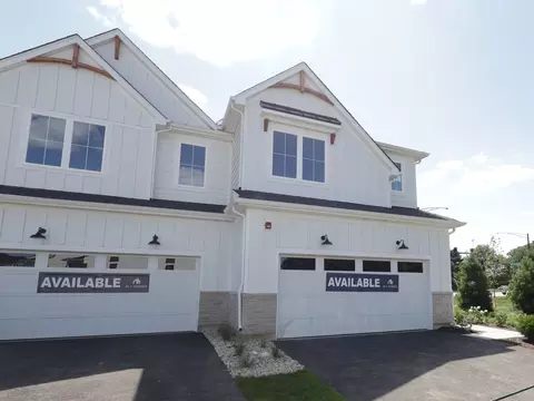301 Avondale Ln, Lincolnshire, IL 60069