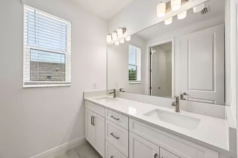 Bath - 3776 142nd Ter E, Parrish, FL 34219 photo 1 of 3