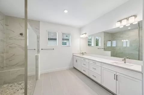 Bath - 3776 142nd Ter E, Parrish, FL 34219 photo 2 of 3