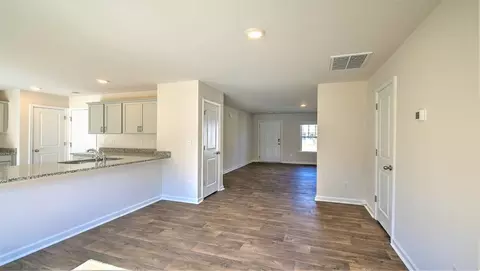 Entry Way - 1104 Golf Dr, Roebuck, SC 29376 photo 2 of 6