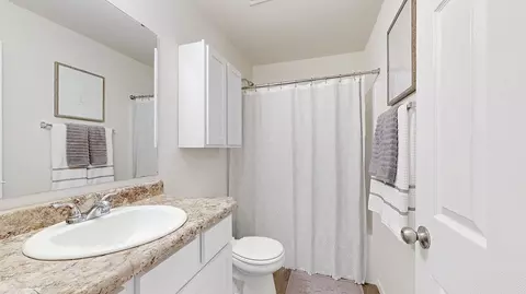 Bath - 8308 E 161st Pl S, Bixby, OK 74008 photo 2 of 2