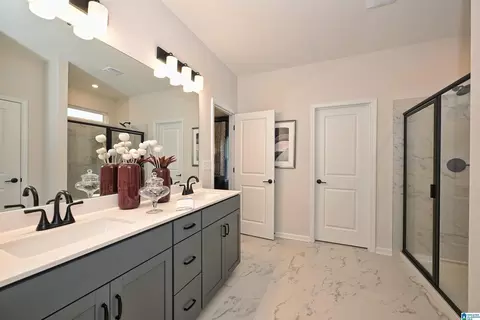 Bath - 7310 Upland Loop, Leeds, AL 35094 photo 4 of 8