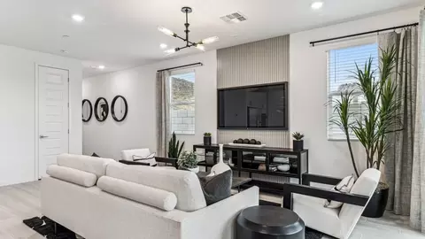 Living - 9829 S 12th St, Phoenix, AZ 85042 photo 4 of 5