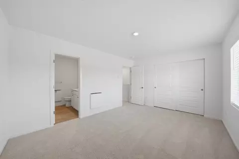 Bedroom - 9811 31st Ave SE UNIT B2, Everett, WA 98208 photo 2 of 2