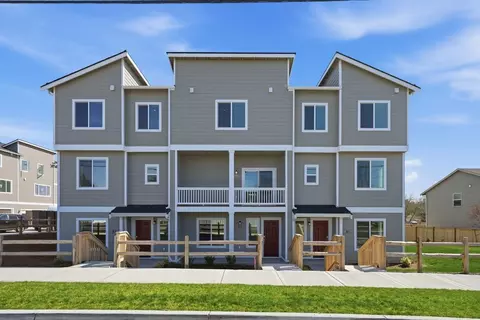 9811 31st Ave SE UNIT B2, Everett, WA 98208