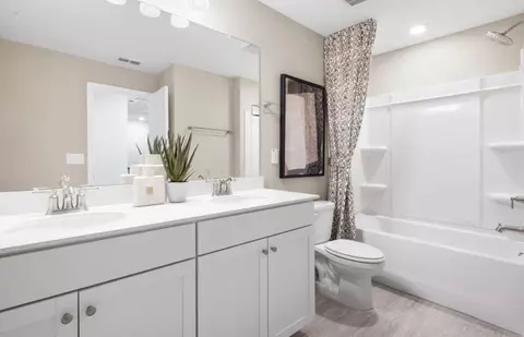 Bath - 5909 Leesville Rd, Durham, NC 27703 photo 3 of 4
