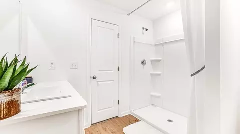 Bath - 7756 Three Mile View Dr, Milton, FL 32583 photo 1 of 4