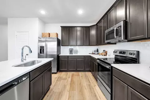 Kitchen - 321 State Loop, Troy, TX 76579 photo 4 of 8