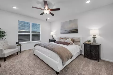 Bedroom - 321 State Loop, Troy, TX 76579 photo 7 of 10