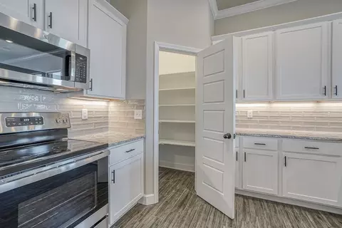 Kitchen - 25490 84th St, Lenexa, KS 66227 photo 4 of 9