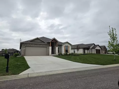 Exterior - 25490 84th St, Lenexa, KS 66227 photo 4 of 8