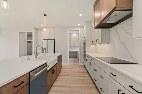 Kitchen - Tormiston Drive, Haslett, MI 48840 photo 3 of 7