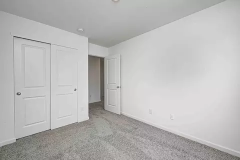 Bedroom - 6583 Hemlock Ln, Pendleton, IN 46064 photo 9 of 17