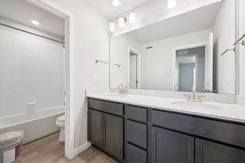 Bath - 22736 E 47th Pl, Aurora, CO 80019 photo 2 of 11