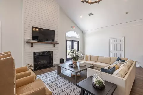 Living - 104 Cathedral St, Smithfield, VA 23430 photo 7 of 7