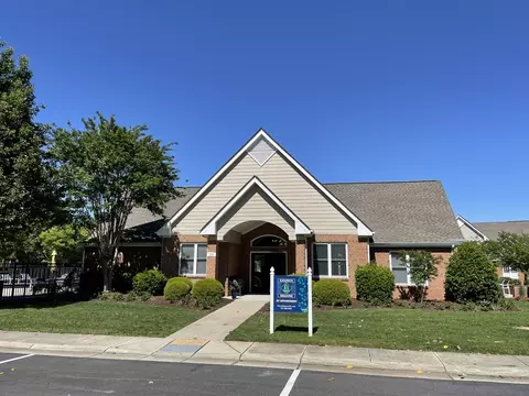 Exterior - 104 Cathedral St, Smithfield, VA 23430 photo 10 of 18