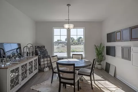 Dining - 104 Cathedral St, Smithfield, VA 23430 photo 5 of 7