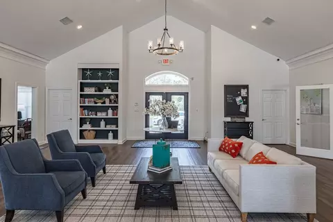Entry Way - 104 Cathedral St, Smithfield, VA 23430 photo 2 of 2