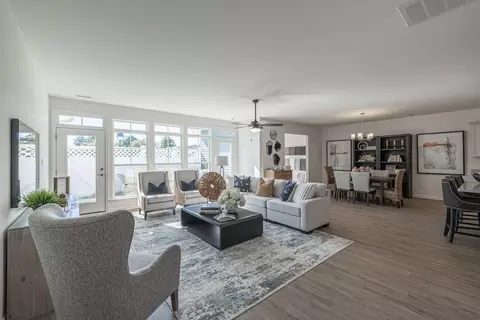 Living - 104 Cathedral St, Smithfield, VA 23430 photo 1 of 7