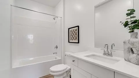 Bath - 8604 Gregans Castle Ave, Bakersfield, CA 93311 photo 2 of 4