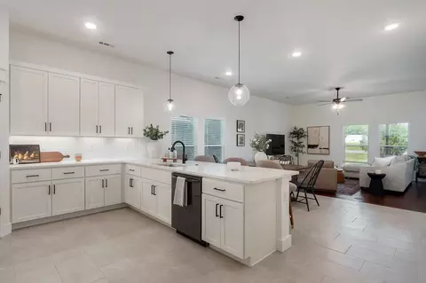 Kitchen - 1305 Sedge St, Joplin, MO 64801 photo 12 of 13