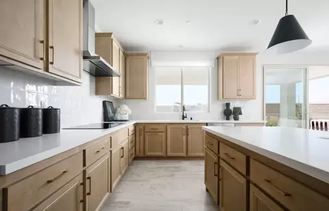 Kitchen - 1235 Aberdeen Way, Perris, CA 92571 photo 2 of 5