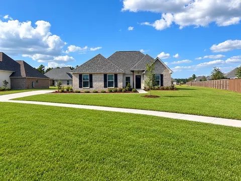 Exterior - 698 Elk Rdg, Covington, LA 70435 photo 2 of 6