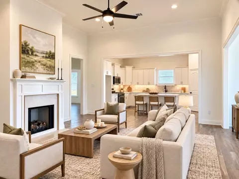 Living - 698 Elk Rdg, Covington, LA 70435 photo 1 of 5