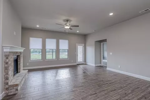 Living - 25490 84th St, Lenexa, KS 66227 photo 3 of 5