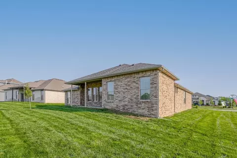 Exterior - 25490 84th St, Lenexa, KS 66227 photo 5 of 12