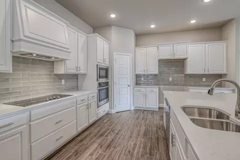 Kitchen - 25490 84th St, Lenexa, KS 66227 photo 1 of 7