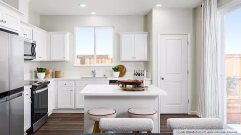 Kitchen - 4321 E Merle Ave, Modesto, CA 95355 photo 4 of 8