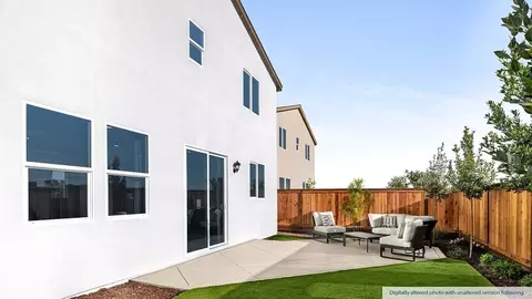 Exterior - 4321 E Merle Ave, Modesto, CA 95355 photo 8 of 14