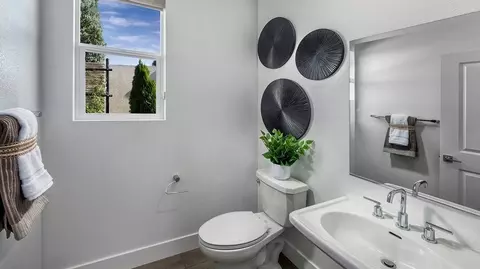 Bath - 4742 Bald Eagle Ct, Lathrop, CA 95330 photo 2 of 3