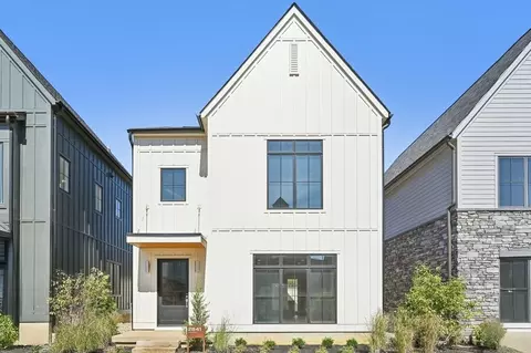 2316 Quarry Trails Dr, Columbus, OH 43228
