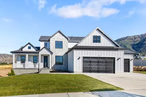 Exterior - 32 E 1690 S, Salem, UT 84653 photo 2 of 3