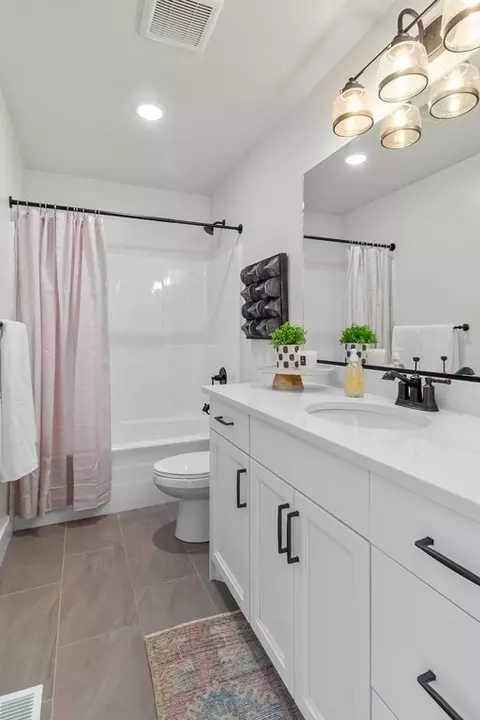 Bath - 32 E 1690 S, Salem, UT 84653 photo 2 of 4