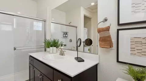 Bath - 7804 Tortoise Shell Dr, Reno, NV 89521 photo 2 of 4