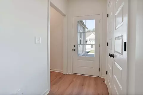 Entry Way - 100 Firefly Ln, Opelika, AL photo 1 of 3