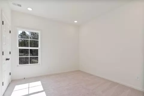 Bedroom - 100 Firefly Ln, Opelika, AL photo 4 of 5