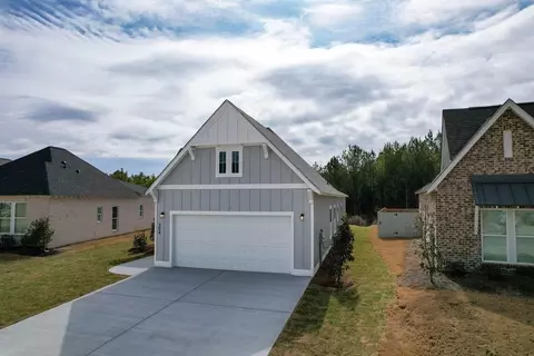 Exterior - 100 Firefly Ln, Opelika, AL photo 3 of 6