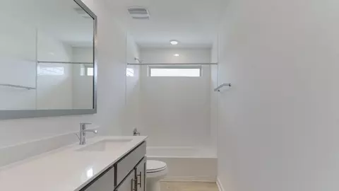 Bath - 2140 Ghost Rider Ct, Leander, TX 78641 photo 2 of 5