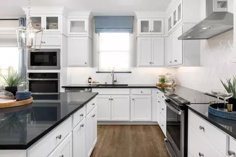 Kitchen - 1344 Eiffel Dr, Arboga, CA 95961 photo 4 of 4