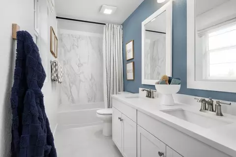 Bath - 1344 Eiffel Dr, Arboga, CA 95961 photo 3 of 3