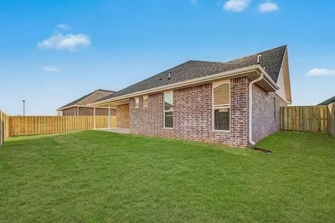 Exterior - 210 Ryker Rdg, Centerton, AR 72719 photo 2 of 4