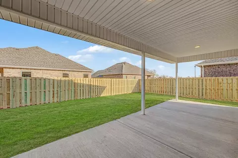 Exterior - 210 Ryker Rdg, Centerton, AR 72719 photo 3 of 4