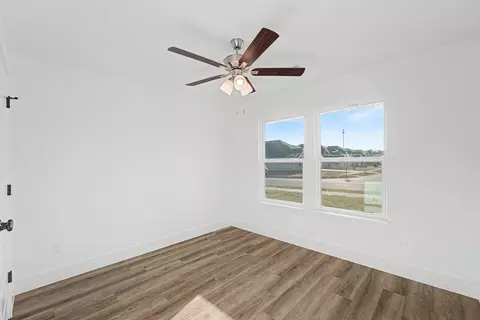 Bedroom - 210 Ryker Rdg, Centerton, AR 72719 photo 3 of 6