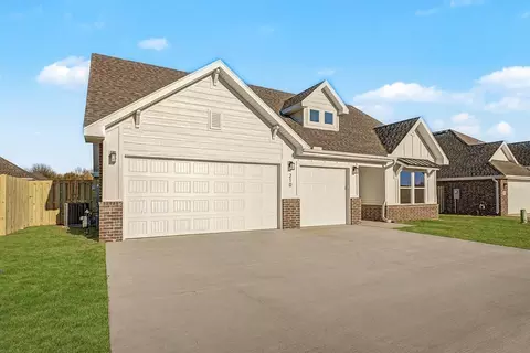 Exterior - 210 Ryker Rdg, Centerton, AR 72719 photo 2 of 5