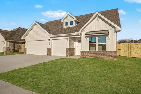 Exterior - 210 Ryker Rdg, Centerton, AR 72719 photo 1 of 4